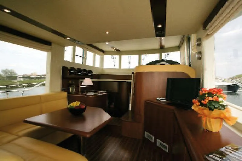 Hotel Venice Luxury Yacht
